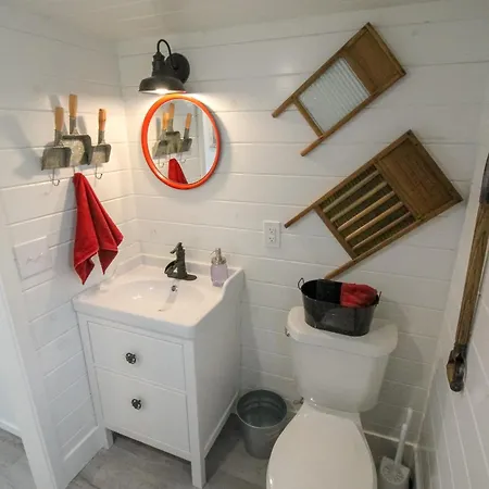 Tiny Digs Lakeshore - Tiny House Lodging Muskegon Exterior photo