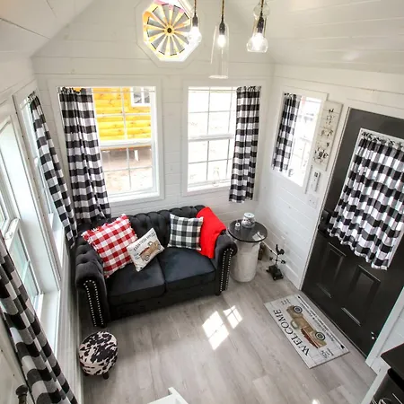Tiny Digs Lakeshore - Tiny House Lodging Muskegon Exterior photo
