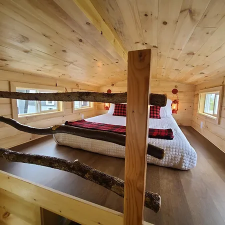 Tiny Digs Lakeshore - Tiny House Lodging Muskegon Exterior photo