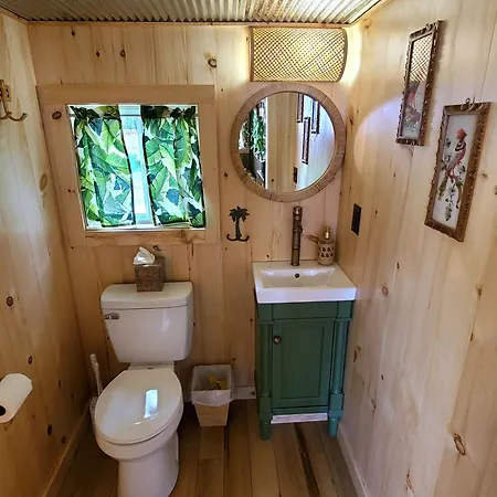 Tiny Digs Lakeshore - Tiny House Lodging Muskegon Room photo