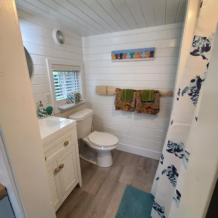 Tiny Digs Lakeshore - Tiny House Lodging Muskegon Room photo