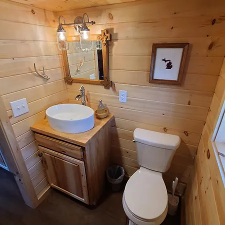 Tiny Digs Lakeshore - Tiny House Lodging Muskegon Room photo
