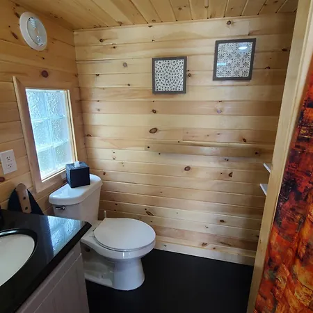 Tiny Digs Lakeshore - Tiny House Lodging Muskegon Room photo