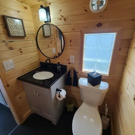 Tiny Digs Lakeshore - Tiny House Lodging Muskegon Room photo