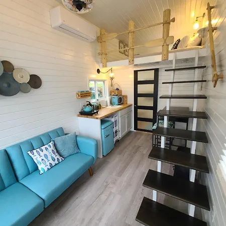 Tiny Digs Lakeshore - Tiny House Lodging Muskegon Room photo