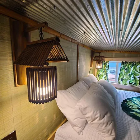 Tiny Digs Lakeshore - Tiny House Lodging Muskegon Room photo