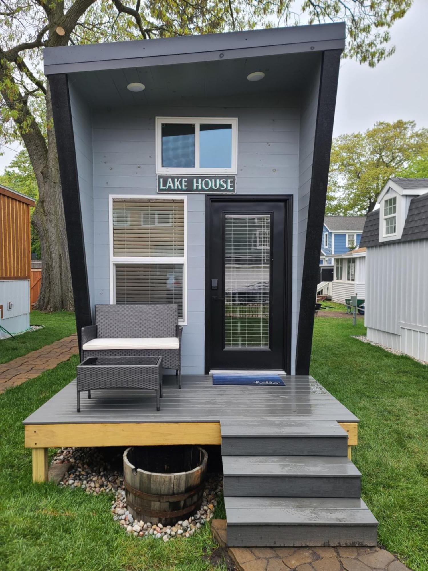 Tiny Digs Lakeshore - Tiny House Hotel *
